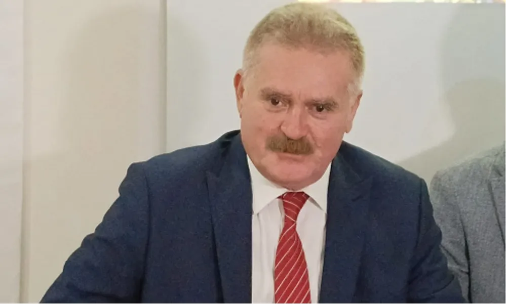 “EKONOMİK KRİZİN FATURASININ VETERİNER HEKİMLERE ÇIKARILMASI HAKSIZLIKTIR.”