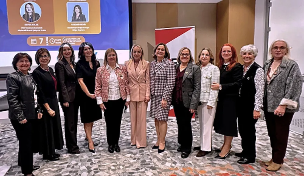 KADIN LİDERLERLE DÖNÜŞÜM BULUŞMALARI İSTANBUL’DA GERÇEKLEŞTİ